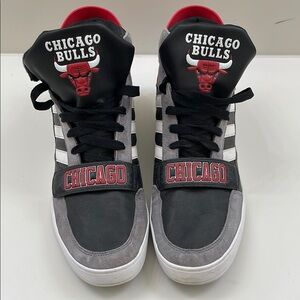 NBA Chicago Bulls High-Top Sneakers